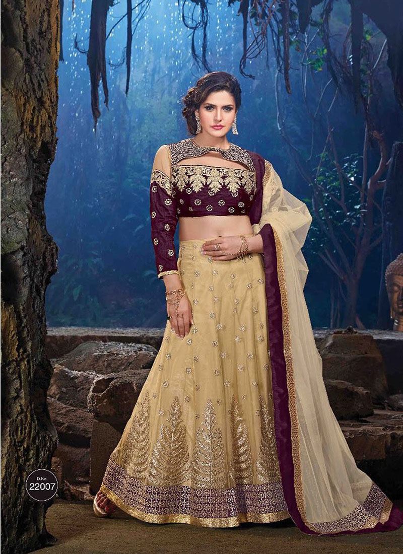 Buy Myra Off White Embroidered Designer Lehenga Choli Online at Best Price  | Distacart