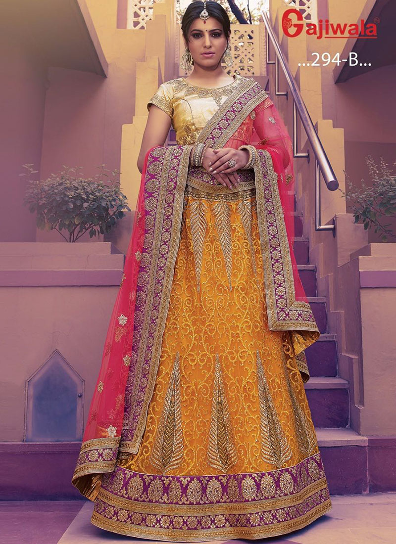 Bollywood & Hollywood Wedding & Bridal Looks - Celebrity Look Book | VOGUE  India