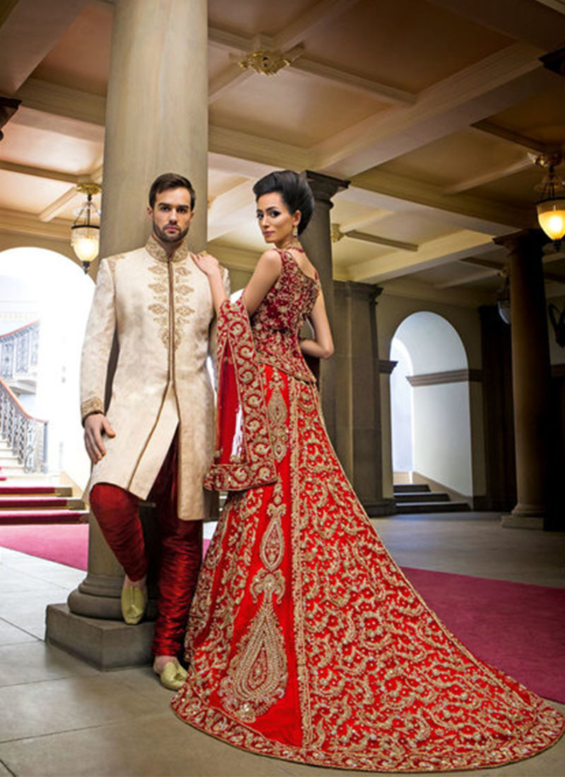 Priyanka and Nick Hindu wedding clothes: 3720 hours to create lehenga and  silk sherwani